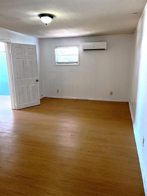 Foto del edificio - 610 NE 35th St