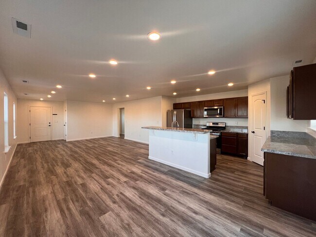 Foto del edificio - Charming 3 Bedroom, 2 bath, 2 car garage home in Fallon