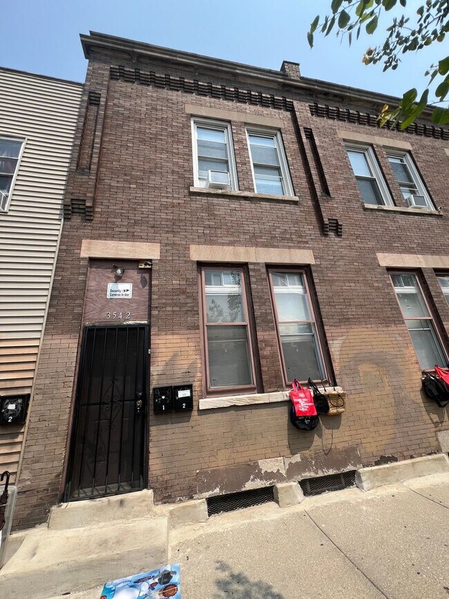 Building Photo - 3542 W 24th St
