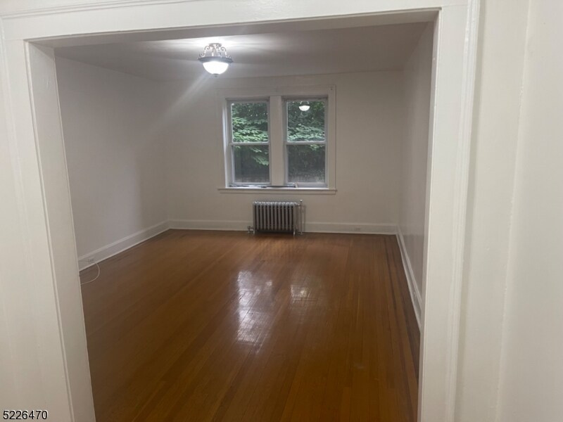 Primary Photo - 55 Grove St