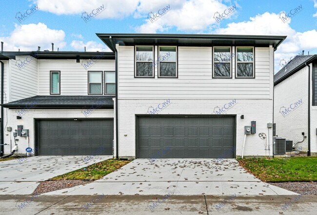 Foto del edificio - 7741 Reis Ln
