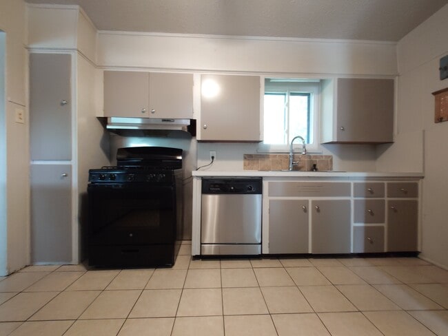 Foto del edificio - 203 Haverford Dr