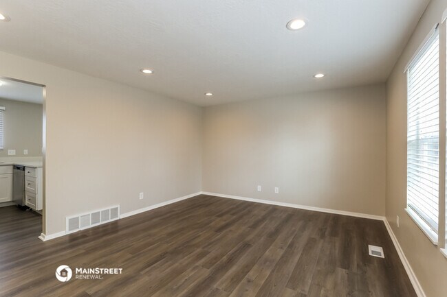 Building Photo - 2163 N 450 W