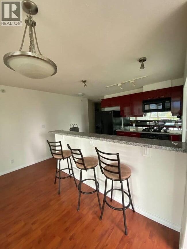 Building Photo - 1328 W Pender St