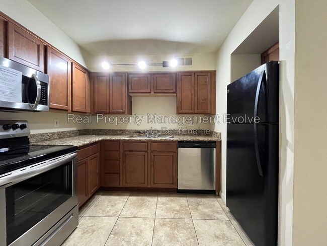 Building Photo - 7110 E Continental Dr