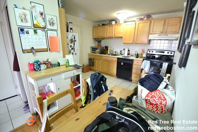 Foto del edificio - 290 Corey Rd