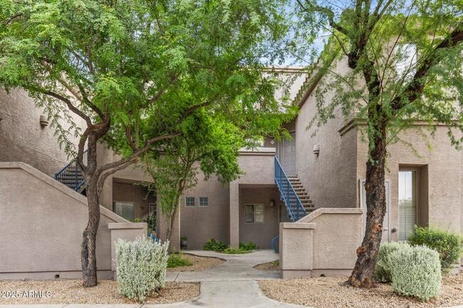 Building Photo - 11680 E Sahuaro Dr