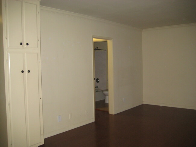 going into hall and bathroom - 4521 Colfax Ave