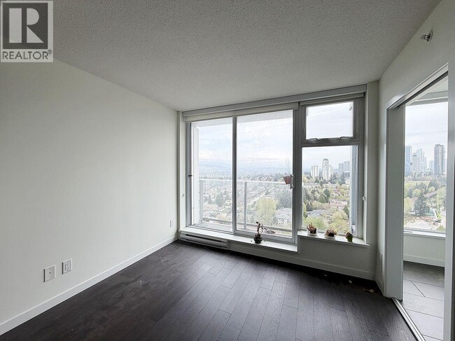 Building Photo - 5515 Boundary Rd