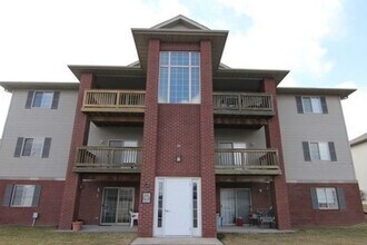 Building Photo - 2270 Holiday Rd