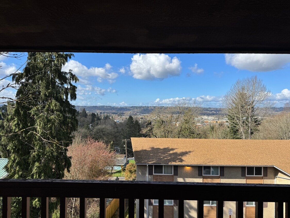 Photo - 308 Summit Ave N (Kent, WA)