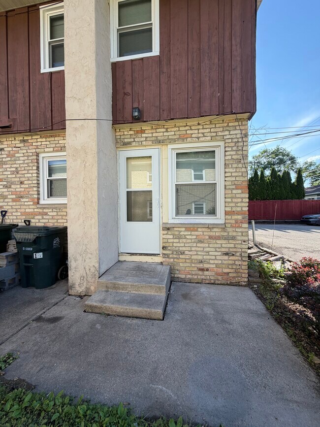 Foto del edificio - 4318 Lumley Rd