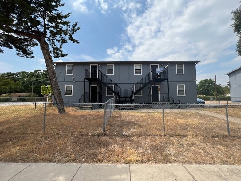 Foto principal - 1611 Voirin Rd