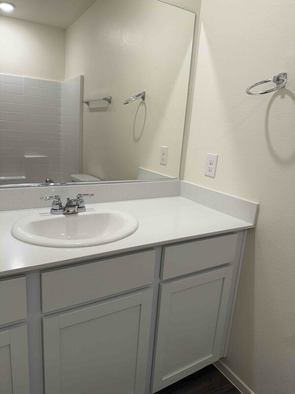 Foto del edificio - 4826 Wine Rdg Ave