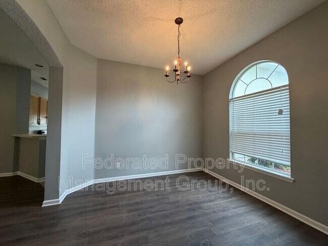 Building Photo - 3041 Southhall Ct