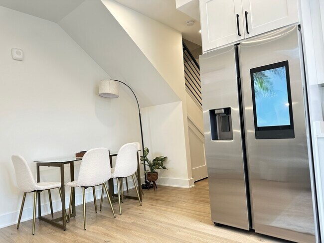 Foto del edificio - 1307 Longfellow St NW