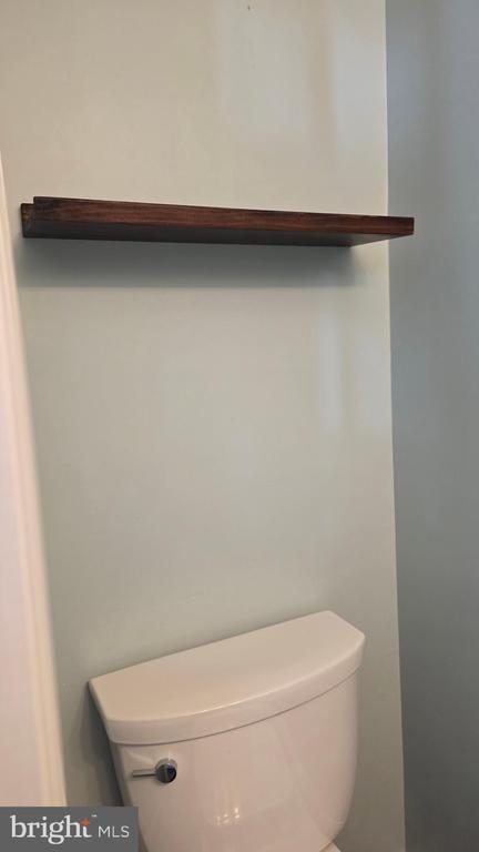 Building Photo - 1246 Quaker Ridge Dr