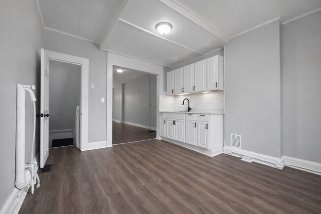 Foto del edificio - Three Bedroom Home In Baltimore City