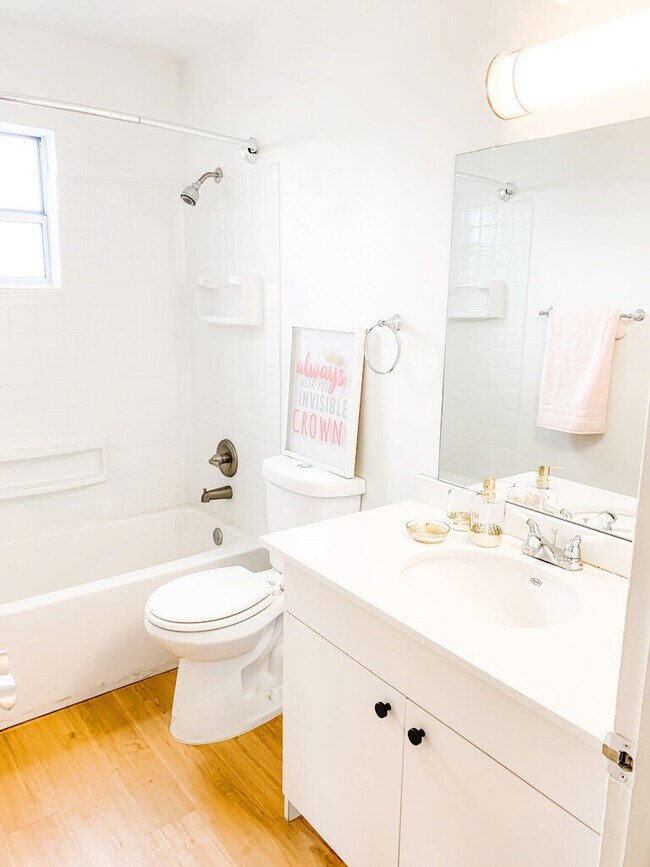 Foto del edificio - 337 W Pasadena Ave