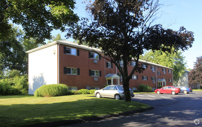 Building Photo - Forest Ridge Apartments