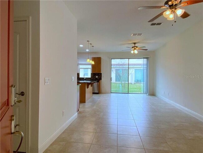 Foto del edificio - 14071 Tarvin St