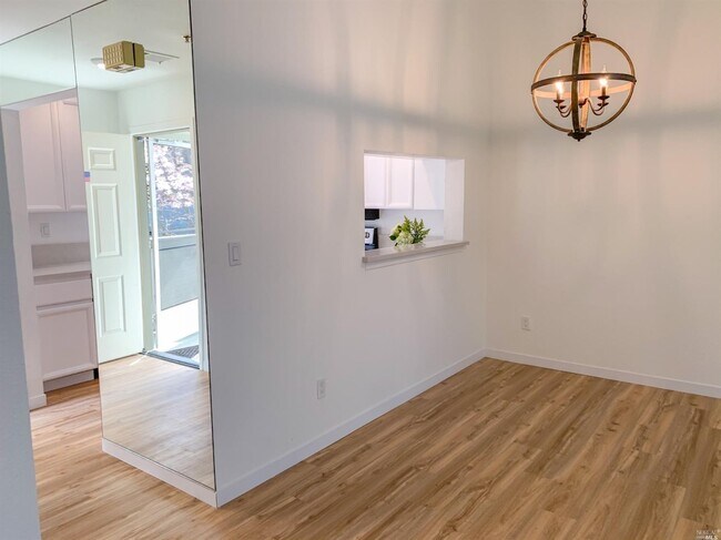 Building Photo - 122 Oriole Cir