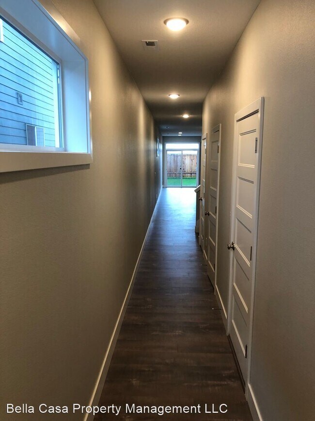 Foto del edificio - 3 br, 2.5 bath House - 226 East Wayno Way