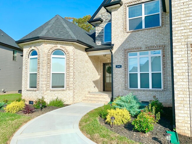 Building Photo - 260 Bluebriar Trace