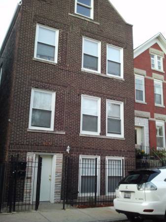 Bld - 940 W 32nd Pl