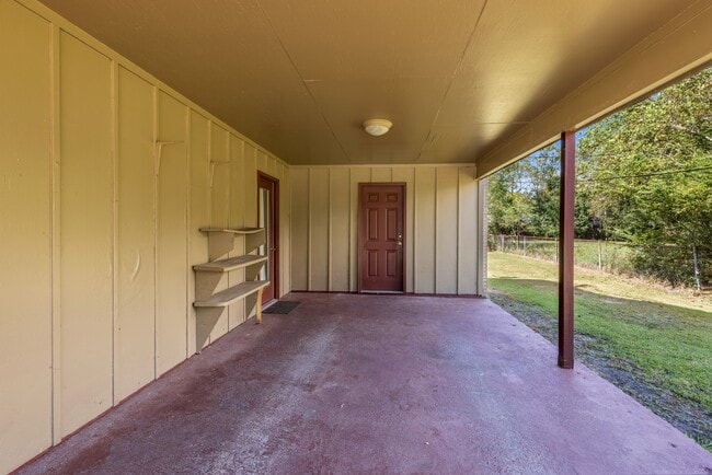 Building Photo - 9701 MS-613