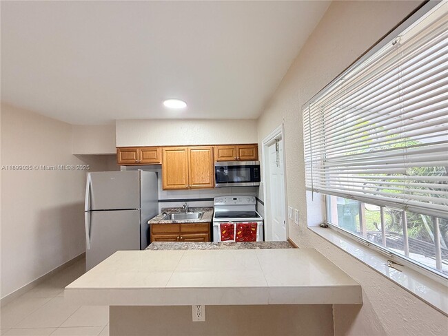 Foto del edificio - 326 NE 6th St