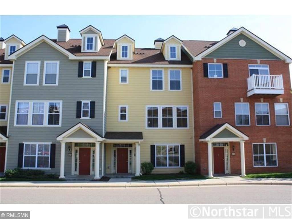 10232 Bleeker St, Saint Paul, MN 55129 Townhome Rentals in Saint Paul