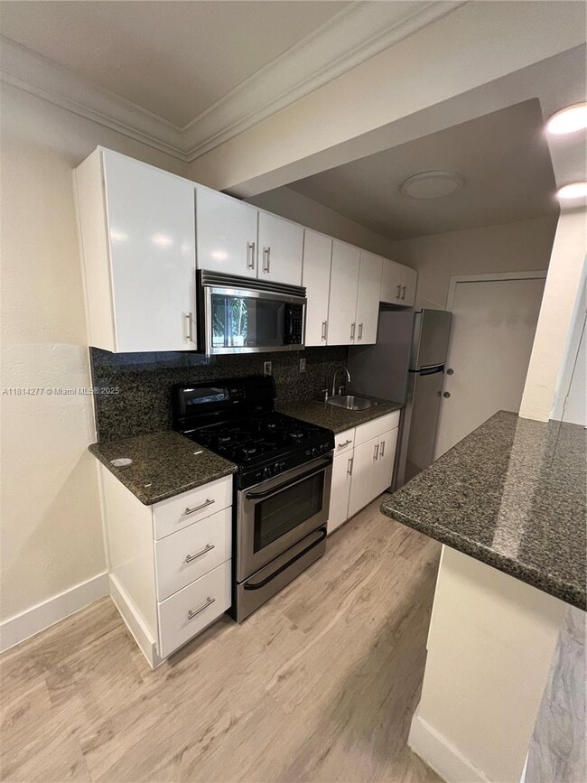 Building Photo - 6330 SW 79th St