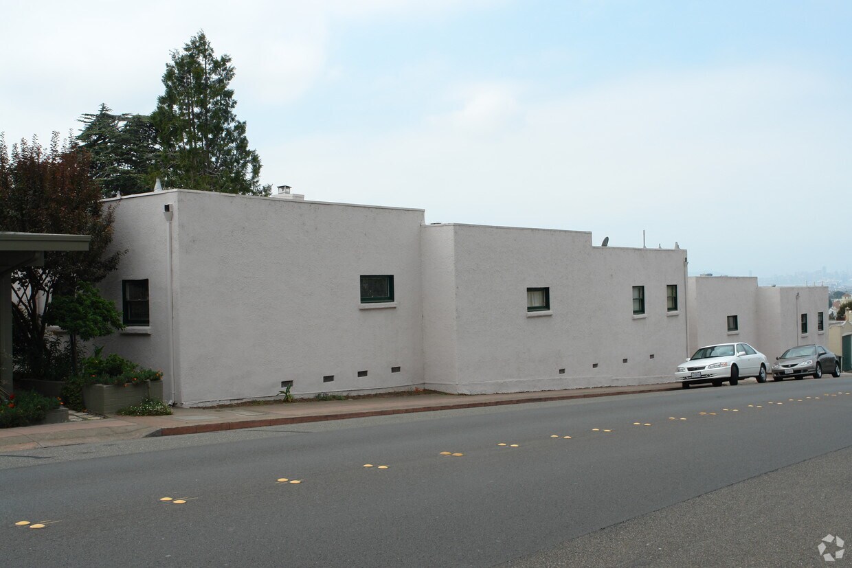 154 Moraga Ave. & 157 Ro, Piedmont, CA 94611 Apartments in Piedmont