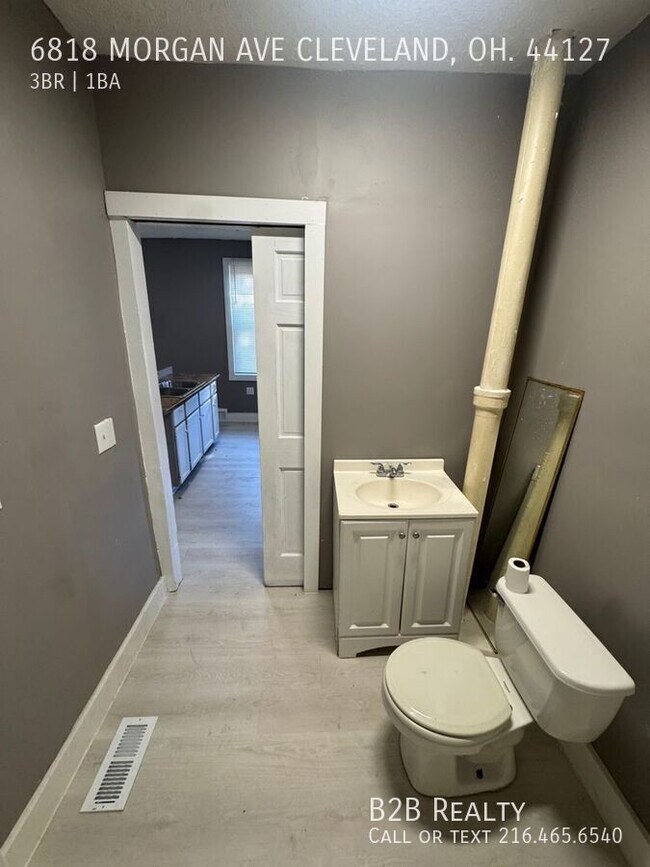 Building Photo - 6818 Morgan Ave