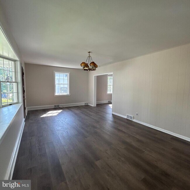 Foto del edificio - 379 Dehaven St