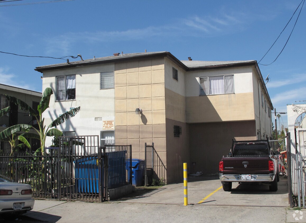 Building Photo - 1815 S New Hampshire Ave