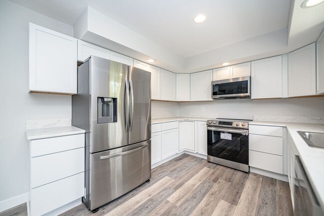 Building Photo - UTILITIES INCLUDED! GEORGETOWN Duplex - SW...