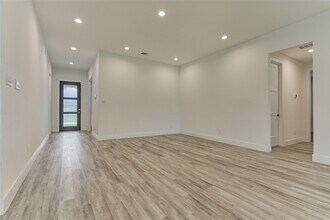 Building Photo - 14343 Red Ldg Trl