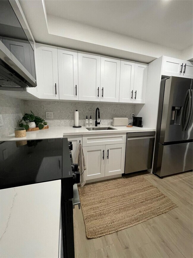 Foto del edificio - 400 Kings Point Dr