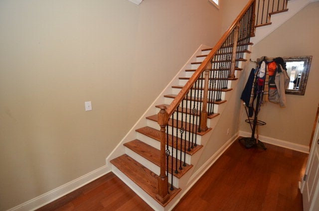Building Photo - 3 Bedroom/ 2 Bathroom Townhome in Great Lo...