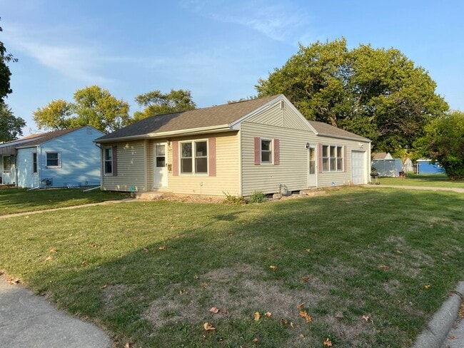 Building Photo - 2 br, 1 bath House - 925 South 27th Street
