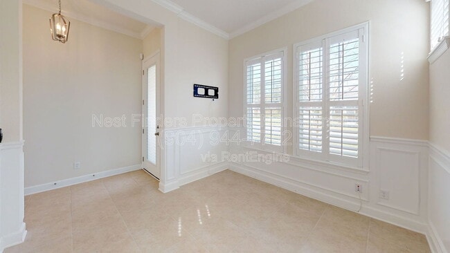 Building Photo - 203 Southern Oak Dr