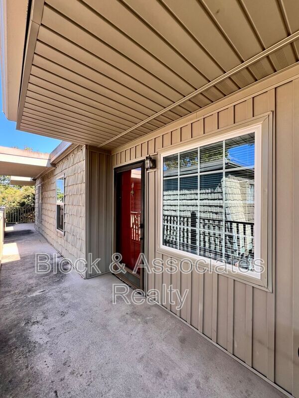 Foto del edificio - 3816 Country Club Rd