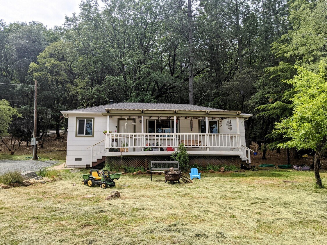 13649 Rough and Ready Hwy, Rough and Ready, CA 95975 House for Rent