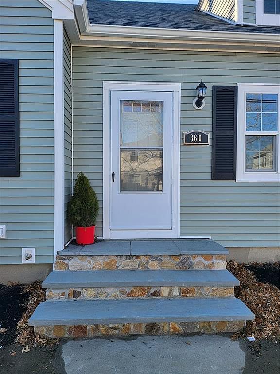 360 Mt Pleasant Ave, Providence, RI 02908 House Rental in Providence