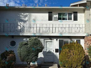 Building Photo - 81 Smithridge Park