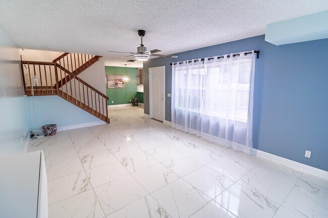 Foto del edificio - 8129 Sedgewick Ct