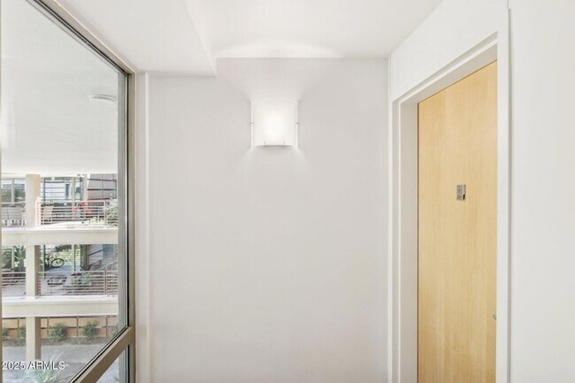 Foto del edificio - 7151 E Rancho Vista Dr