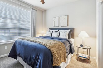 49-web-or-mls-100 Myrtle St - Unit 310 - 013.jpg - Weston Park at Longwood Station